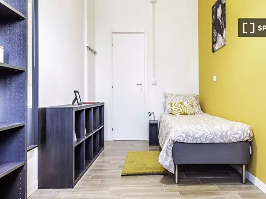 Immagine 1 di Camera condivisa in affitto  in Viale Alfredo Oriani a Bologna