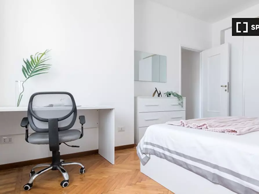 Immagine 7 di Camera condivisa in affitto  in Via Intra a Milano