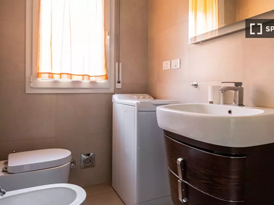 Immagine 10 di Appartamento in affitto  in Via Libero Bergonzoni a Bologna