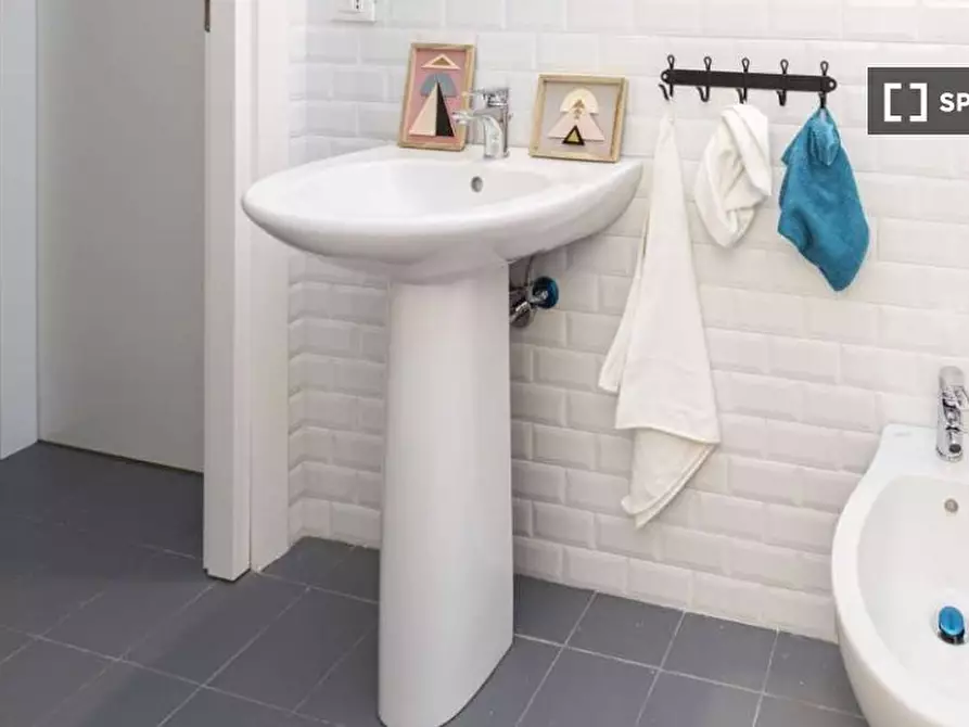 Immagine 18 di Camera condivisa in affitto  in Via San Fermo a Milano