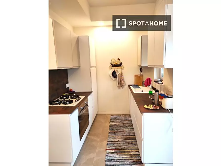 Immagine 4 di Camera condivisa in affitto  in Piazza Enrico Bottini a Milano