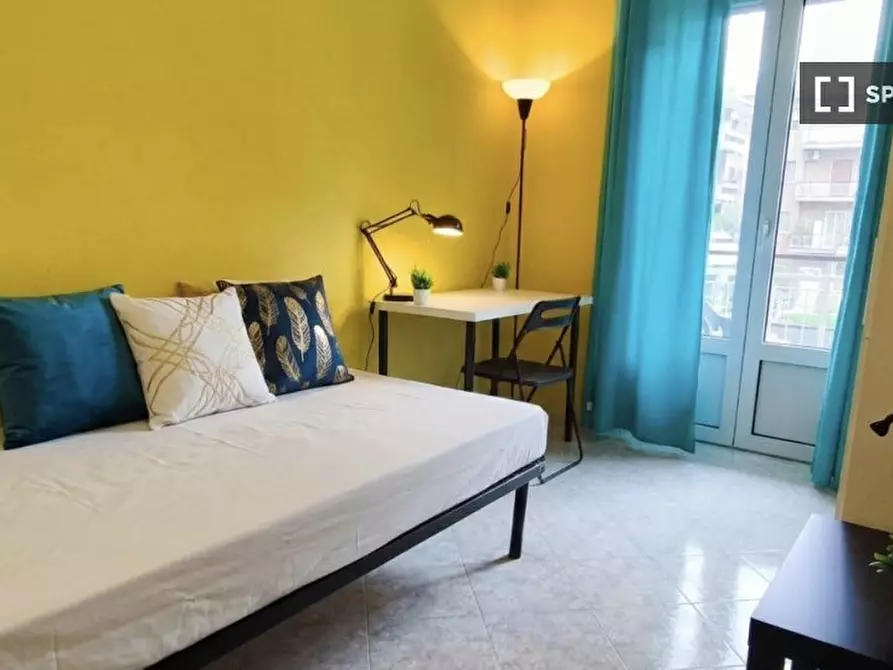 Immagine 1 di Camera condivisa in affitto  in Via Giulio Aristide Sartorio, 00147 Roma RM, Italy a Roma