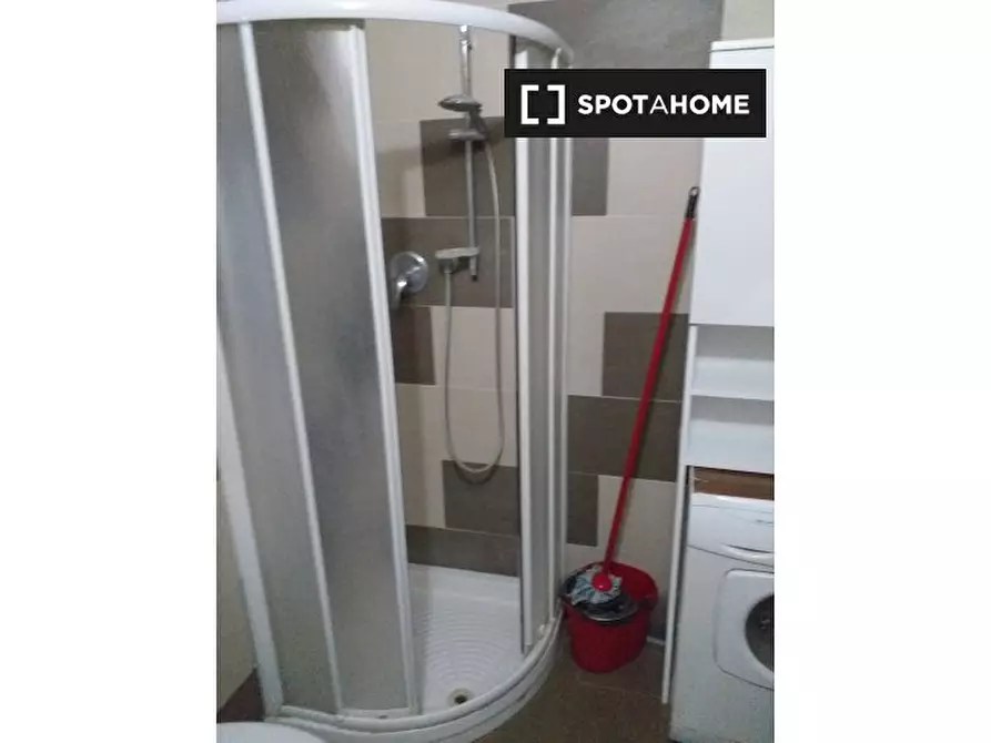 Immagine 7 di Ufficio in affitto  in Via Alessandro Stoppato a Bologna