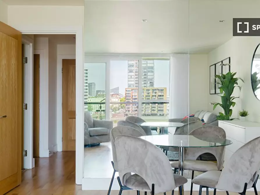 Immagine 9 di Appartamento in affitto  in Saint George Wharf a Lambeth