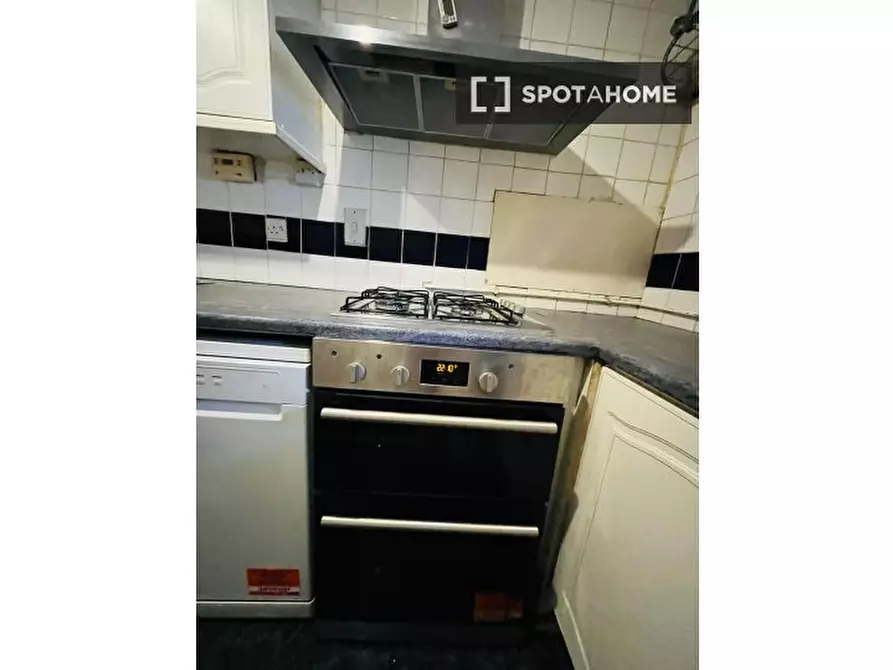 Immagine 8 di Camera condivisa in affitto  in Penderyn Way a Islington