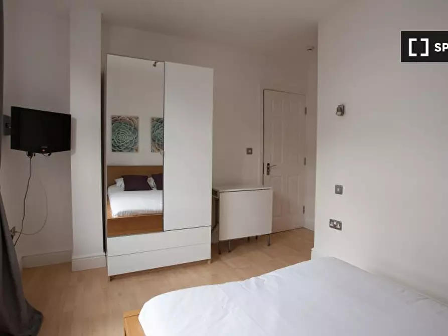 Immagine 3 di Camera condivisa in affitto  in Thirsk Road a Merton