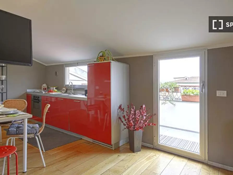 Immagine 10 di Appartamento in affitto  in Via Lorenzo Il Magnifico a Firenze