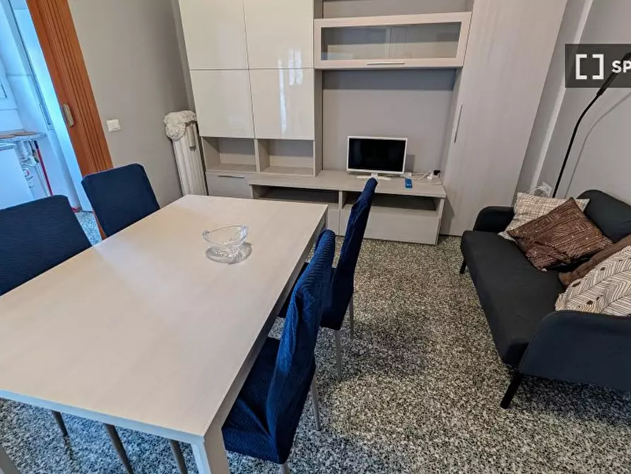 Immagine 14 di Camera condivisa in affitto  in Via Monte Generoso a Milano