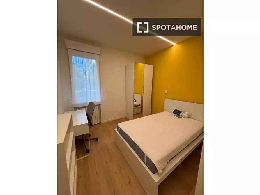 Immagine 1 di Camera condivisa in affitto  in Via Domenico Turazza a Padova