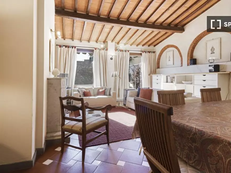 Immagine 5 di Appartamento in affitto  in Borgo S. Frediano a Firenze