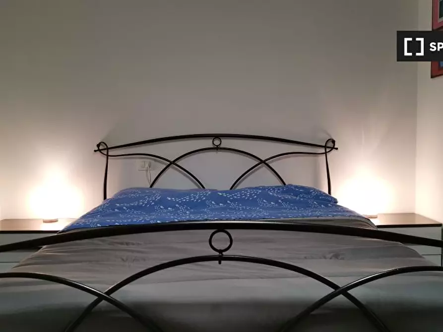 Immagine 4 di Camera condivisa in affitto  in Via Venezia a Genova