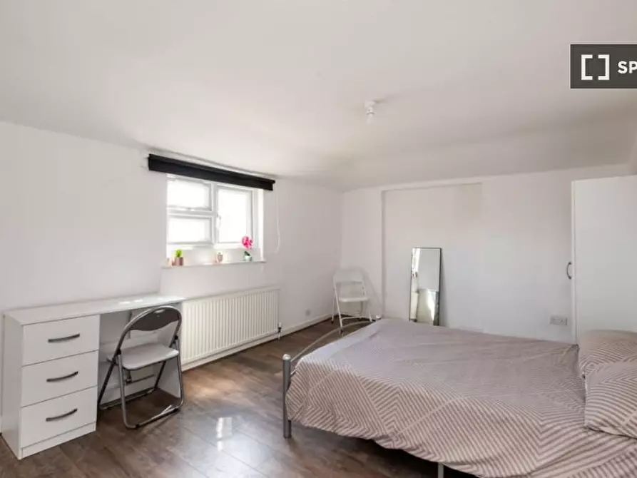 Immagine 12 di Camera condivisa in affitto  in A Pratt St. a Camden Town