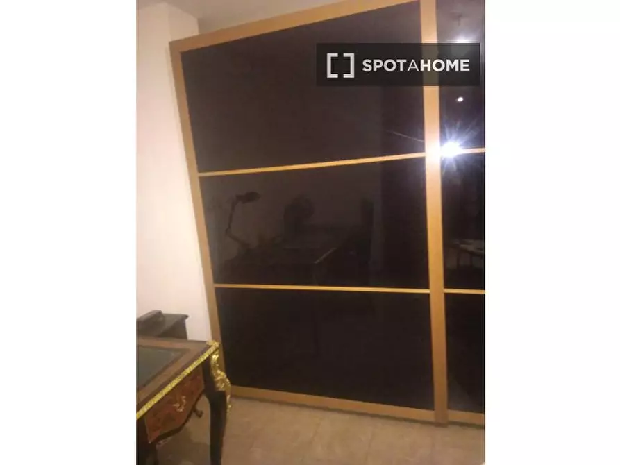 Immagine 3 di Camera condivisa in affitto  in Via Calamosco a Bologna