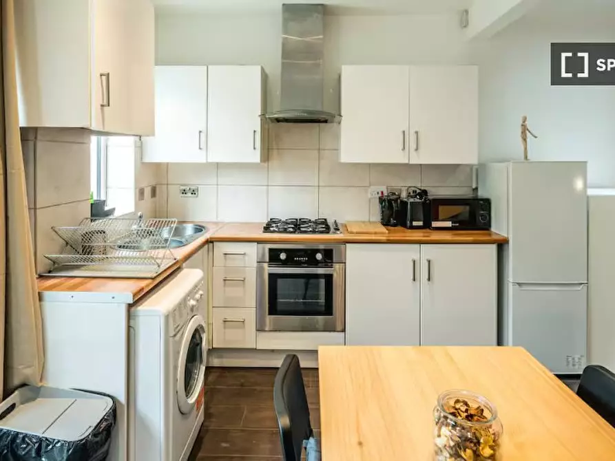 Immagine 11 di Appartamento in affitto  in Parkfield Crescent a Hounslow