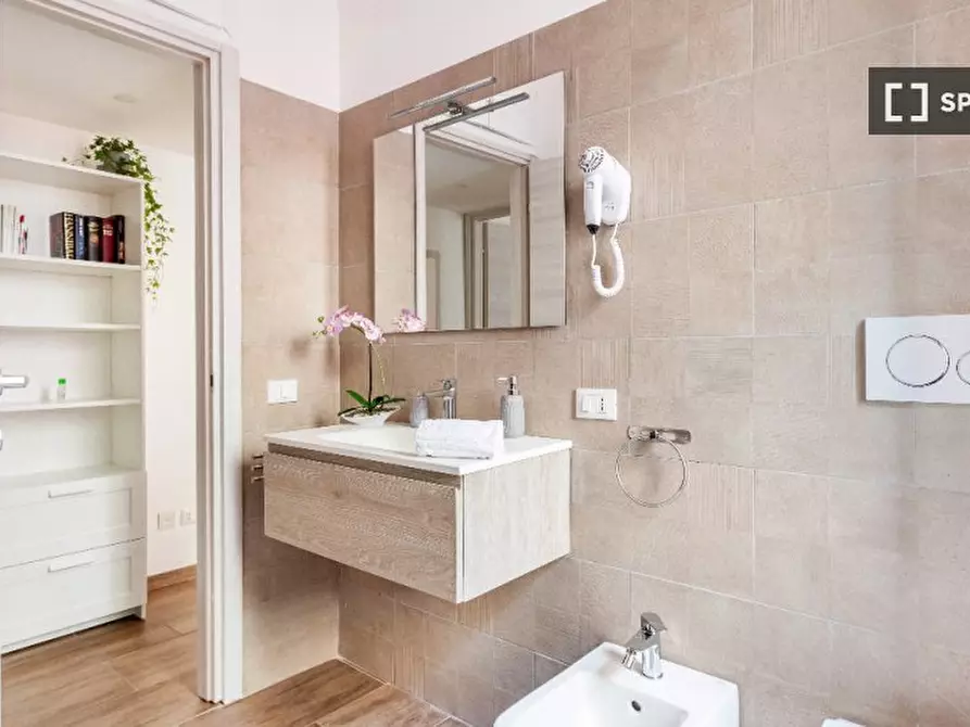 Immagine 5 di Appartamento in affitto  in Via delle Lobelie a Roma