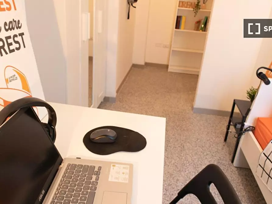 Immagine 19 di Camera condivisa in affitto  in Via Dante a Cagliari