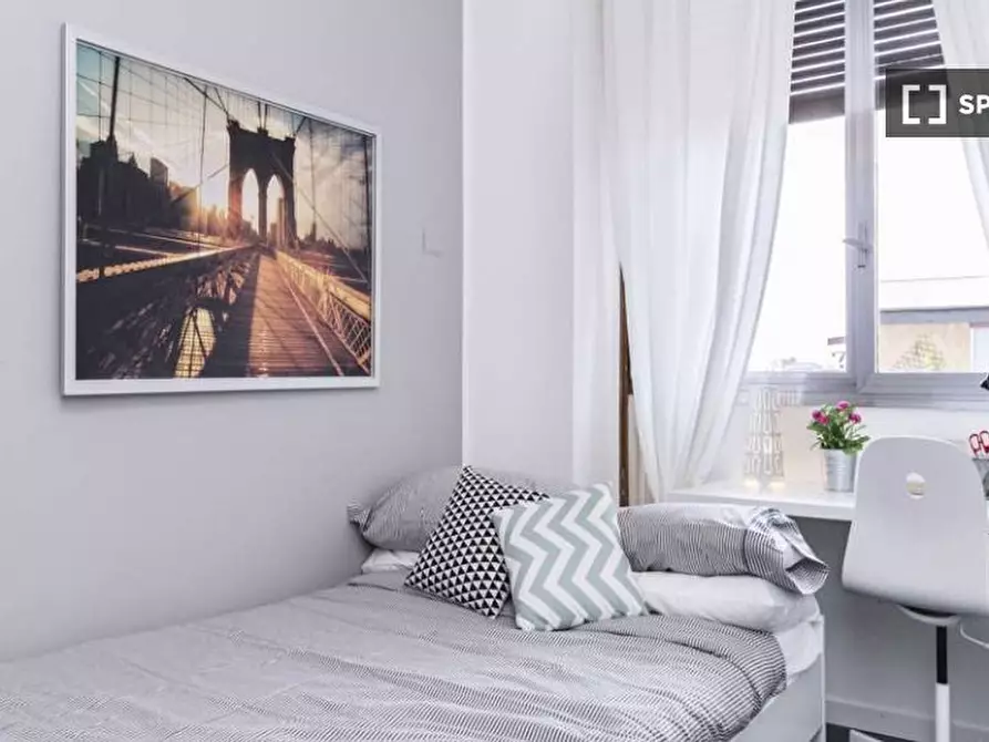 Immagine 1 di Camera condivisa in affitto  in Via Giuseppe Frua a Milano