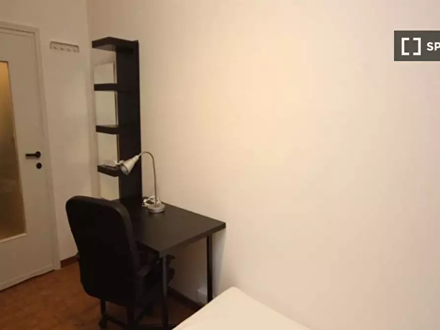 Immagine 5 di Camera condivisa in affitto  in Via Salvatore Barzilai a Milano