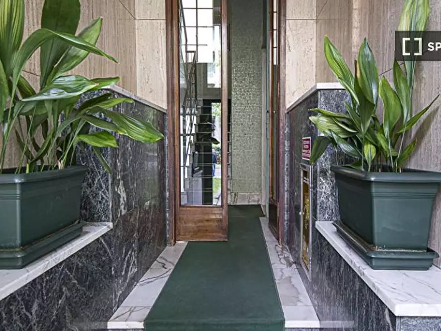 Immagine 15 di Camera condivisa in affitto  in Viale Emilio Caldara a Milano