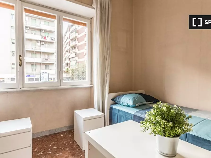 Immagine 9 di Camera condivisa in affitto  in Via Statilio Ottato a Roma