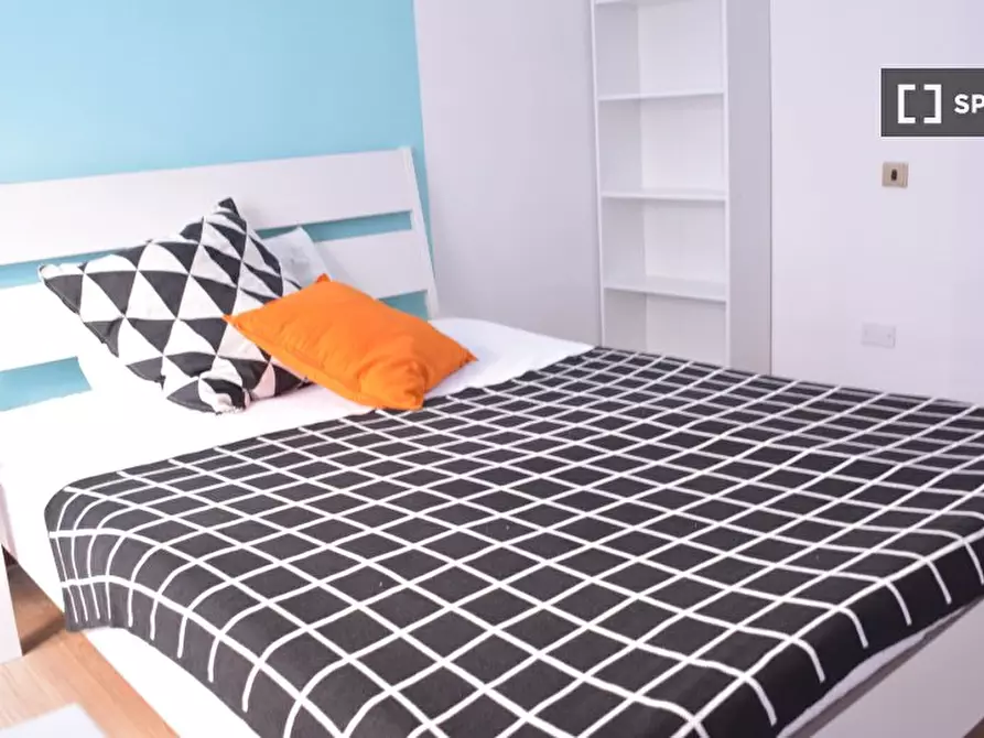 Immagine 4 di Camera condivisa in affitto  in Via Tigelliob a Cagliari