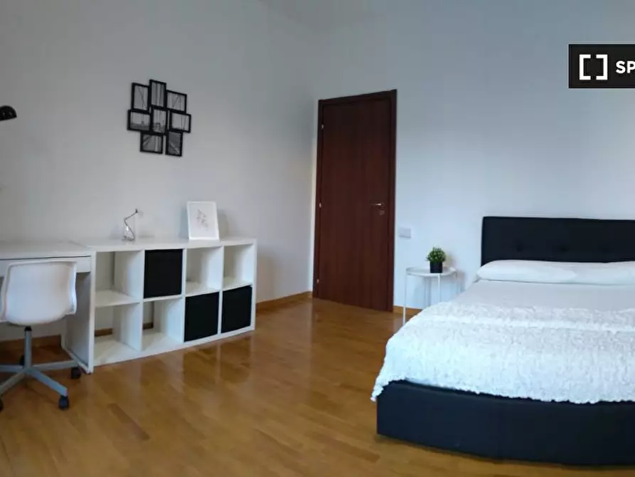 Immagine 9 di Camera condivisa in affitto  in Via Carlo Valvassori Peroni a Milano