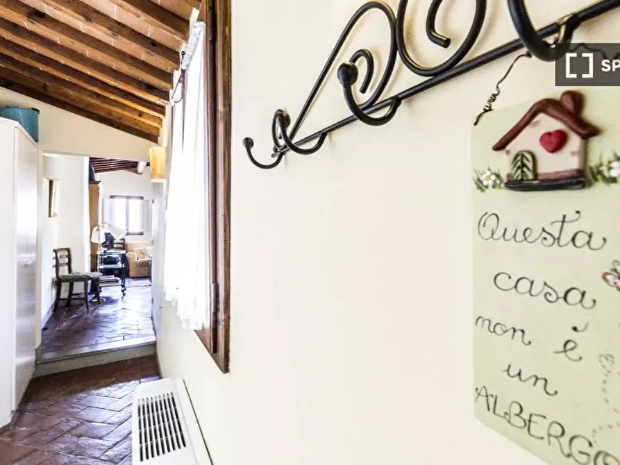 Immagine 17 di Appartamento in affitto  in Piazza di Santa Croce a Firenze