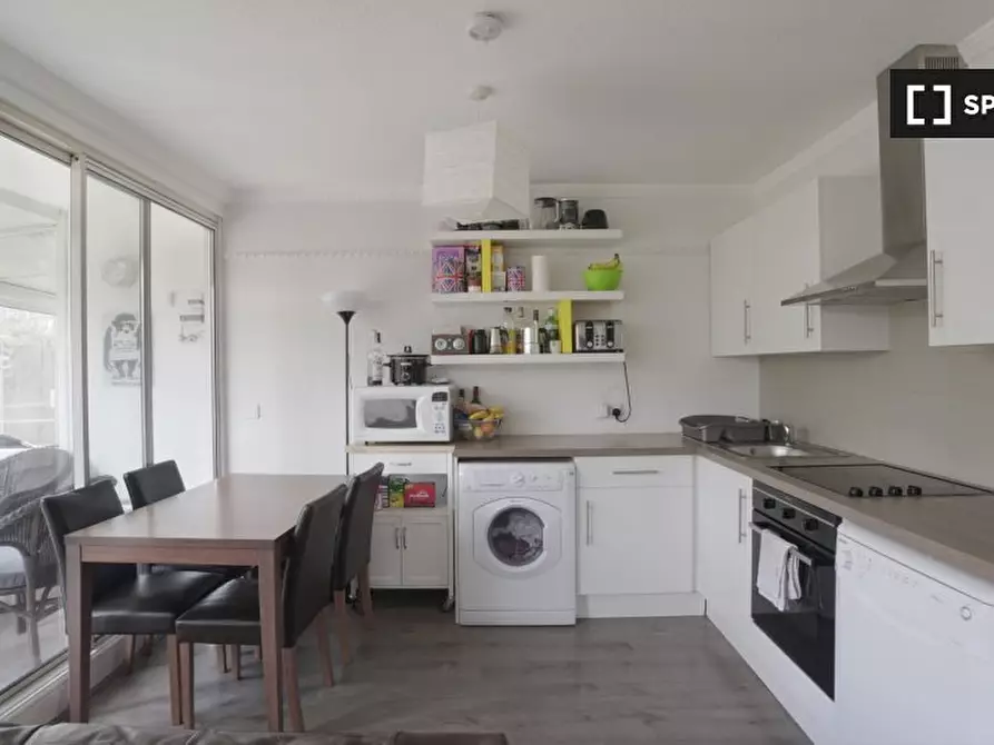 Immagine 6 di Camera condivisa in affitto  in Warley St a Poplar