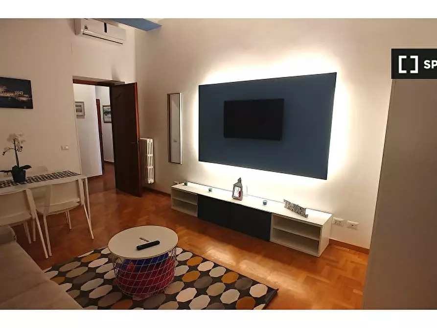 Immagine 11 di Appartamento in affitto  in Viale Giulio Cesare a Roma