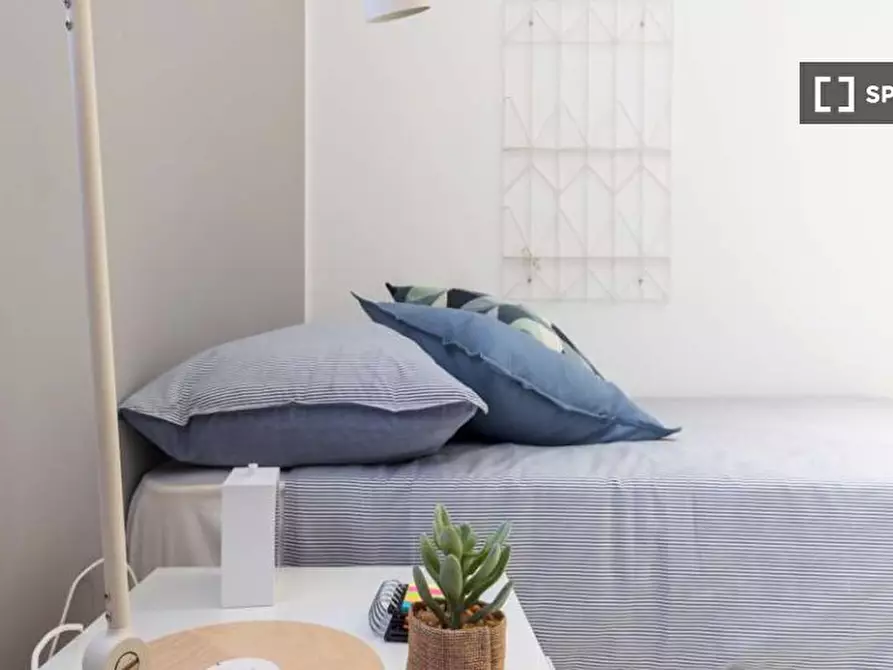 Immagine 2 di Camera condivisa in affitto  in Viale Bligny a Milano