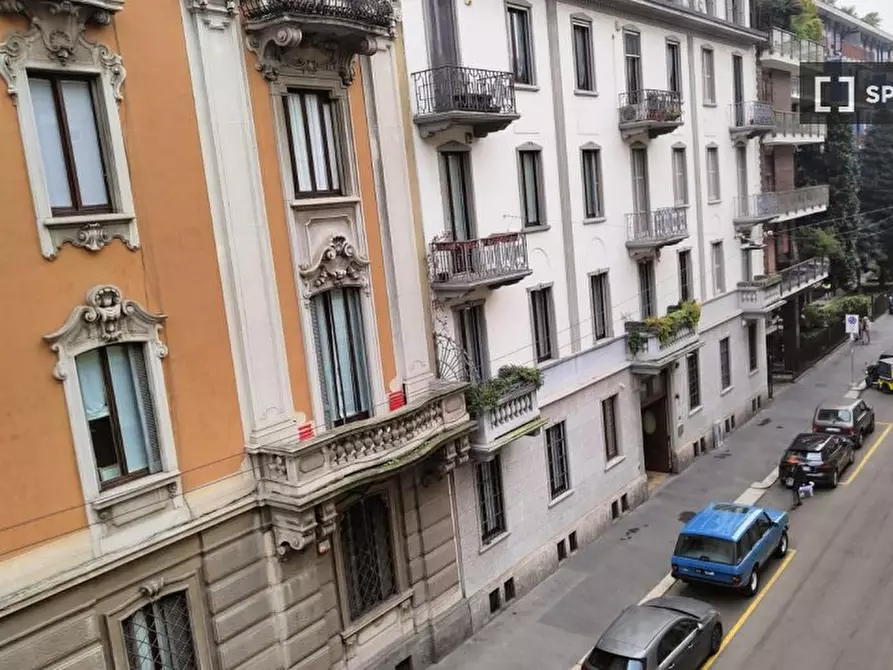 Immagine 1 di Ufficio in affitto  in Via Quadronno a Milano