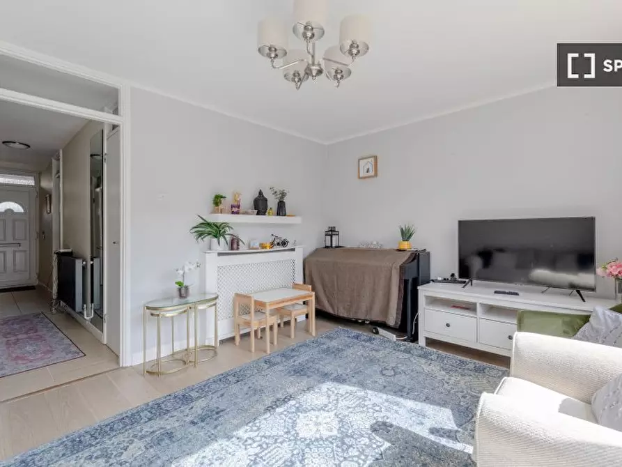 Immagine 7 di Appartamento in affitto  in Arabella Dr a Wandsworth