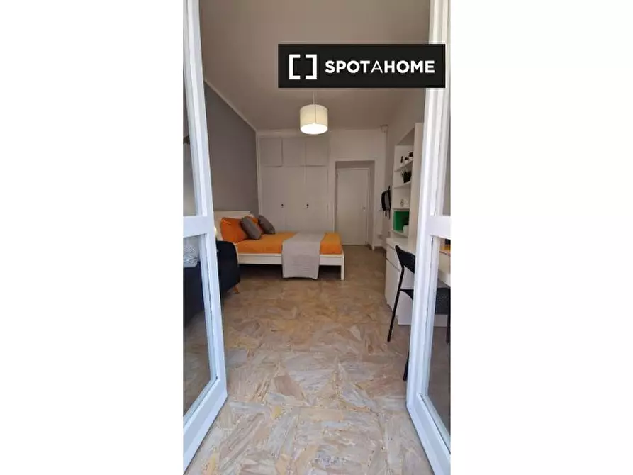 Immagine 19 di Camera condivisa in affitto  in Lungotevere di Pietra Papa a Roma