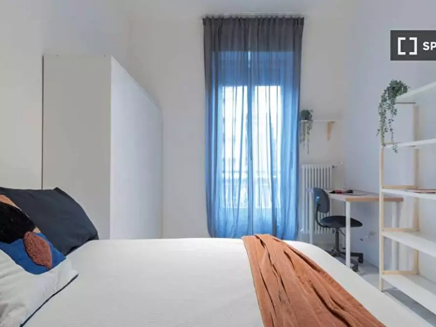 Immagine 3 di Camera condivisa in affitto  in Via Breglio a Torino