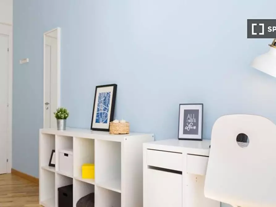 Immagine 5 di Camera condivisa in affitto  in Via Larga a Milano