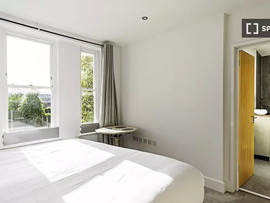 Immagine 19 di Appartamento in affitto  in -34 Philbeach Gardens a Kensington