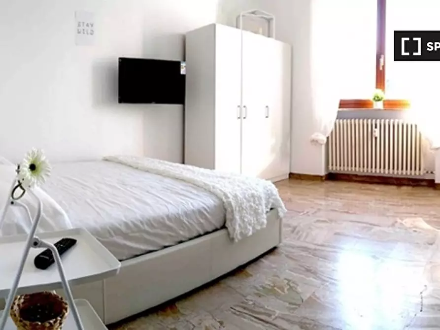 Immagine 4 di Camera condivisa in affitto  in Via Carlo Valvassori Peroni a Milano