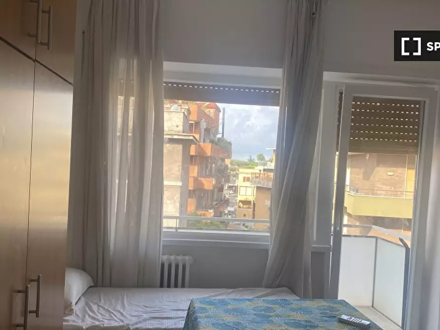 Immagine 2 di Camera condivisa in affitto  in Via di Boccea a Roma