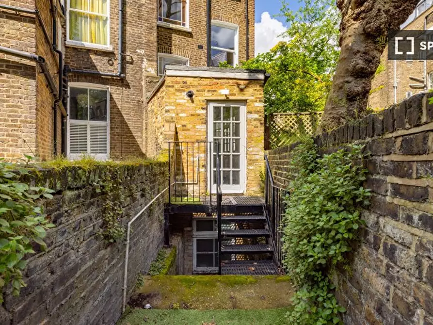 Immagine 18 di Appartamento in affitto  in Eardley Cres a Kensington