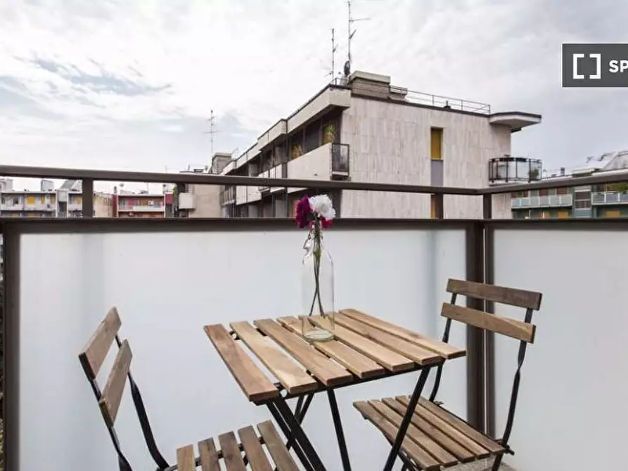 Immagine 17 di Camera condivisa in affitto  in Via Caproni a Milano