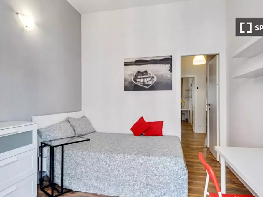 Immagine 2 di Camera condivisa in affitto  in Corso Di Porta Romana a Milano