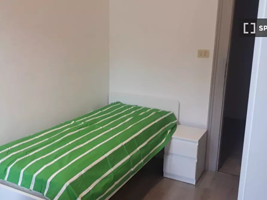 Immagine 3 di Camera condivisa in affitto  in C.so Inghilterra a Torino