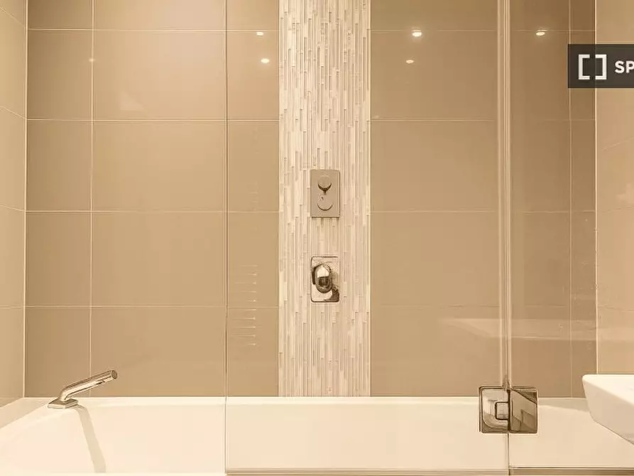 Immagine 13 di Appartamento in affitto  in Warner Street London ECR 5EX UK a Islington