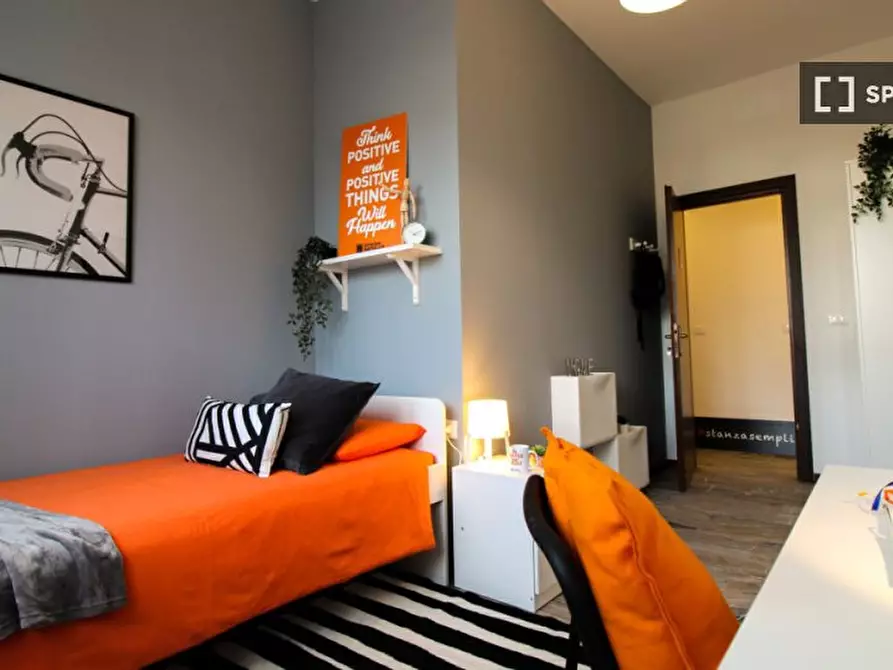 Immagine 1 di Camera condivisa in affitto  in Laura Bassi Veratti a Bologna