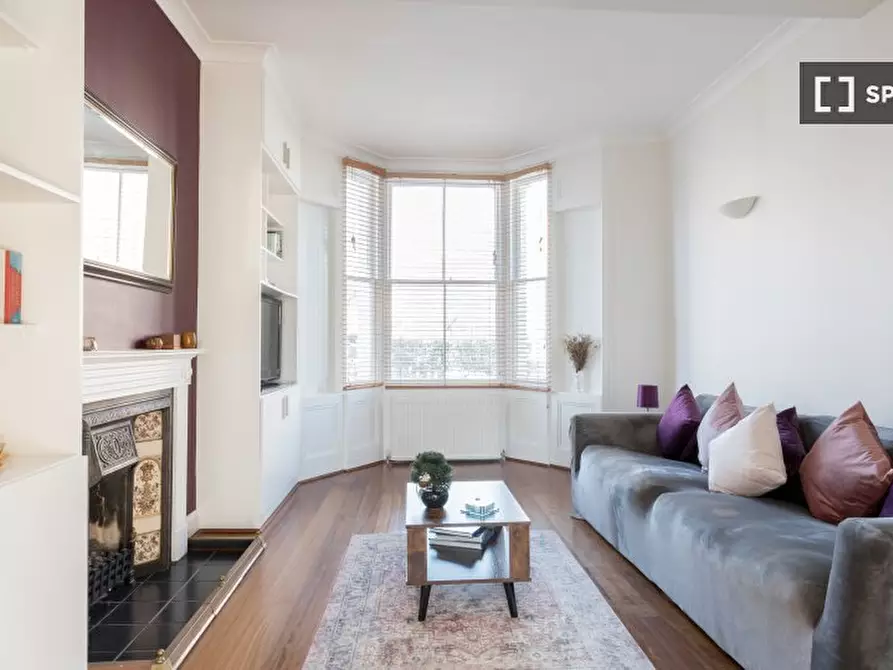 Immagine 2 di Appartamento in affitto  in flat a Camden Town