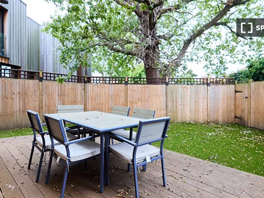 Immagine 9 di Appartamento in affitto  in Crowntree Mews a Barnet