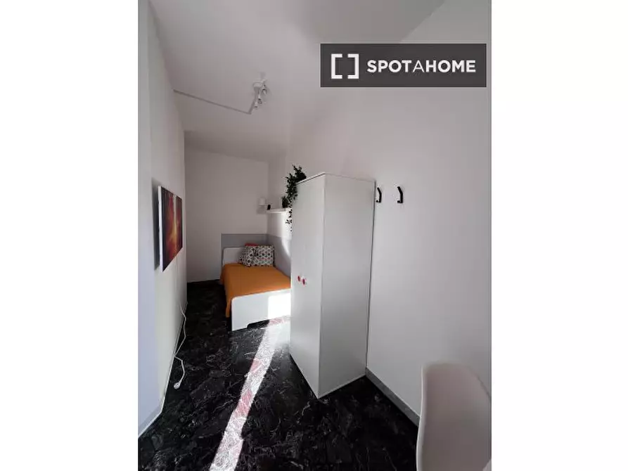 Immagine 17 di Camera condivisa in affitto  in Verona a Trento