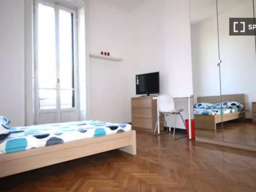 Immagine 2 di Camera condivisa in affitto  in Viale Romagna a Milano