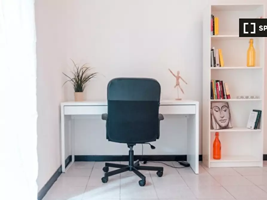 Immagine 2 di Camera condivisa in affitto  in Via Alfonso Bonafous a Torino