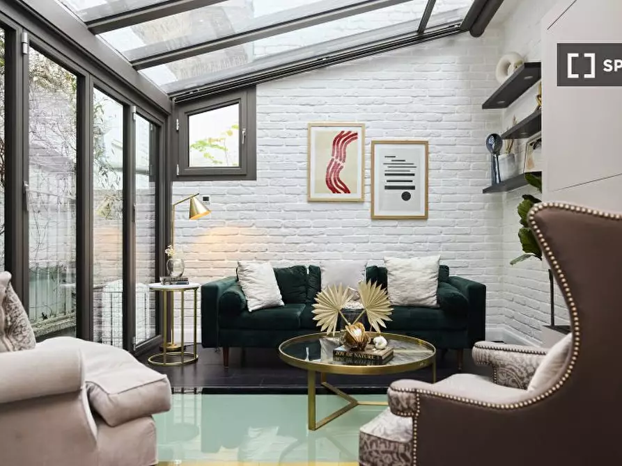 Immagine 13 di Appartamento in affitto  in Uxbridge St a Kensington